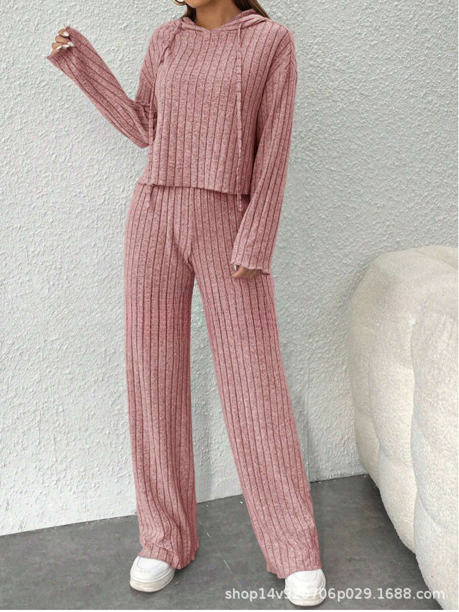 Ženski pleteni top s kapuco in široke hlače iz dveh delov