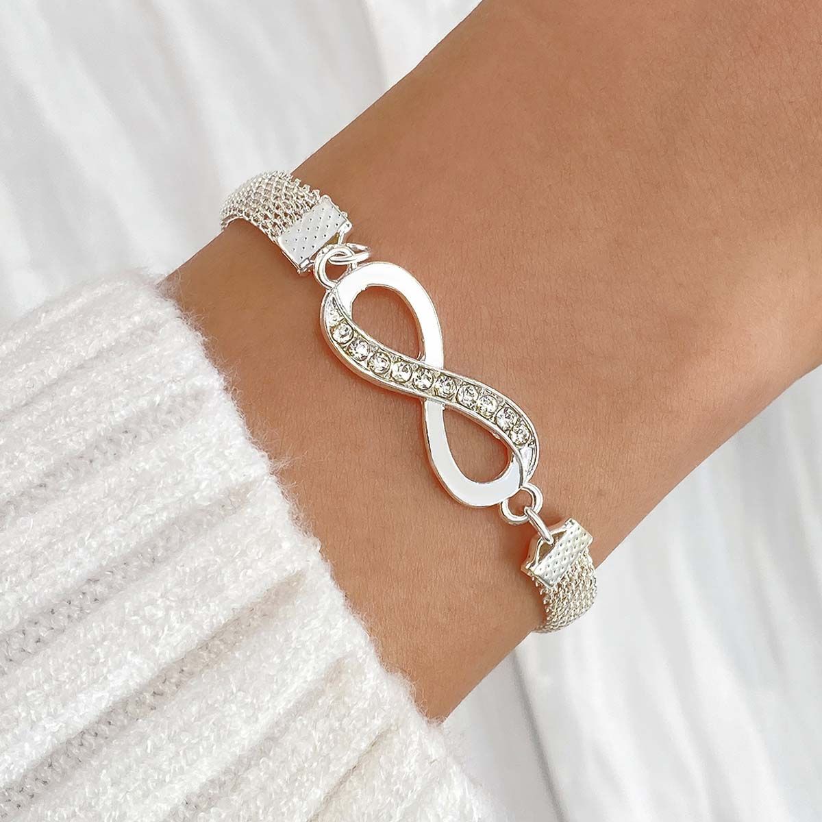 【🎁Kup 2 zestawy (4 sztuki), drugi zestaw 50% taniej】✨Bransoletka na szczęście ze srebra próby 925 dla kobiet，Idealny prezent dla siebie lub bliskiej osoby. 1 sztuka za 40 zł