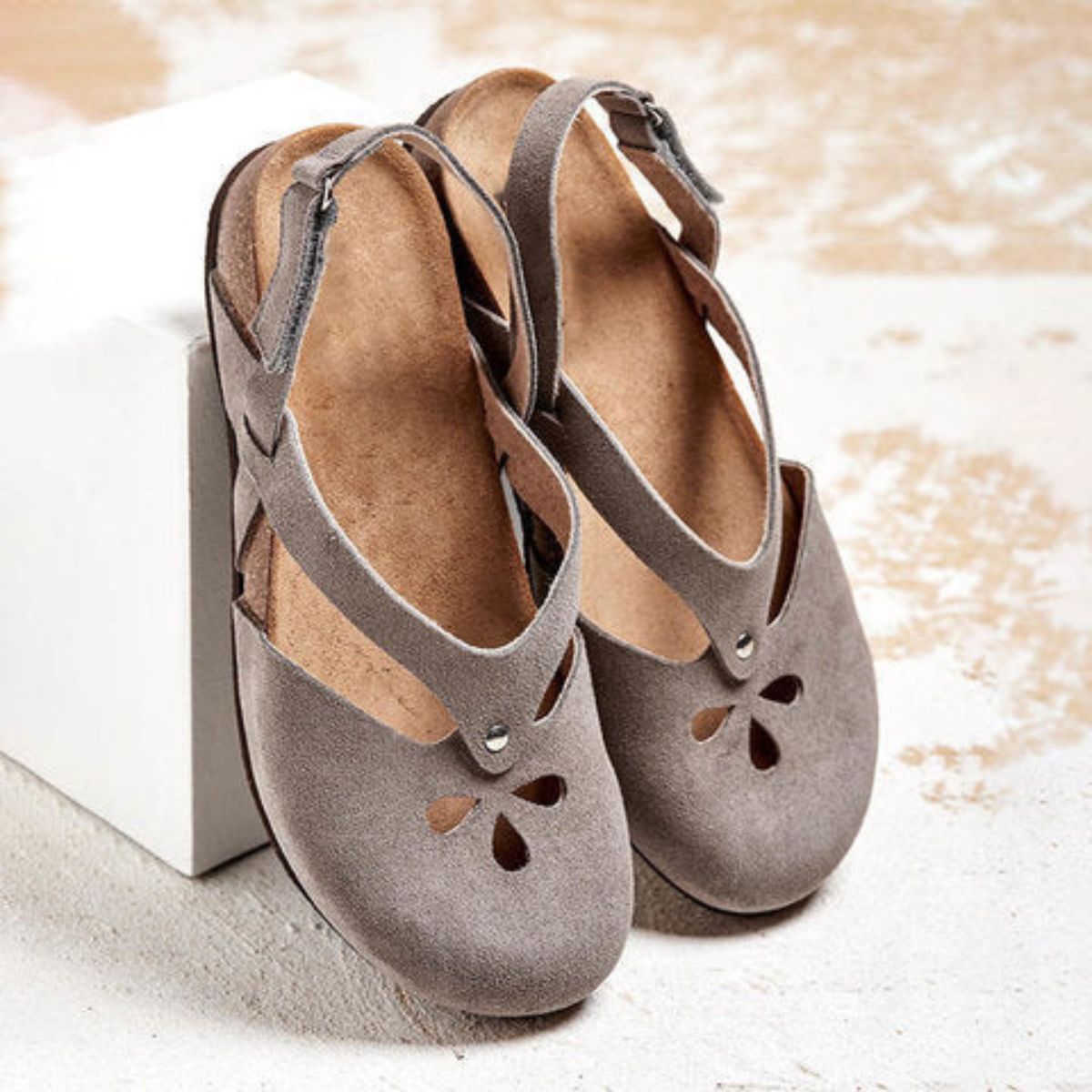 【Ograniczona oferta】 【35-44】2026 wysokiej jakości skórzane sandały casualowe ✅ Okrągły nosek ✅ Płaska podeszwa