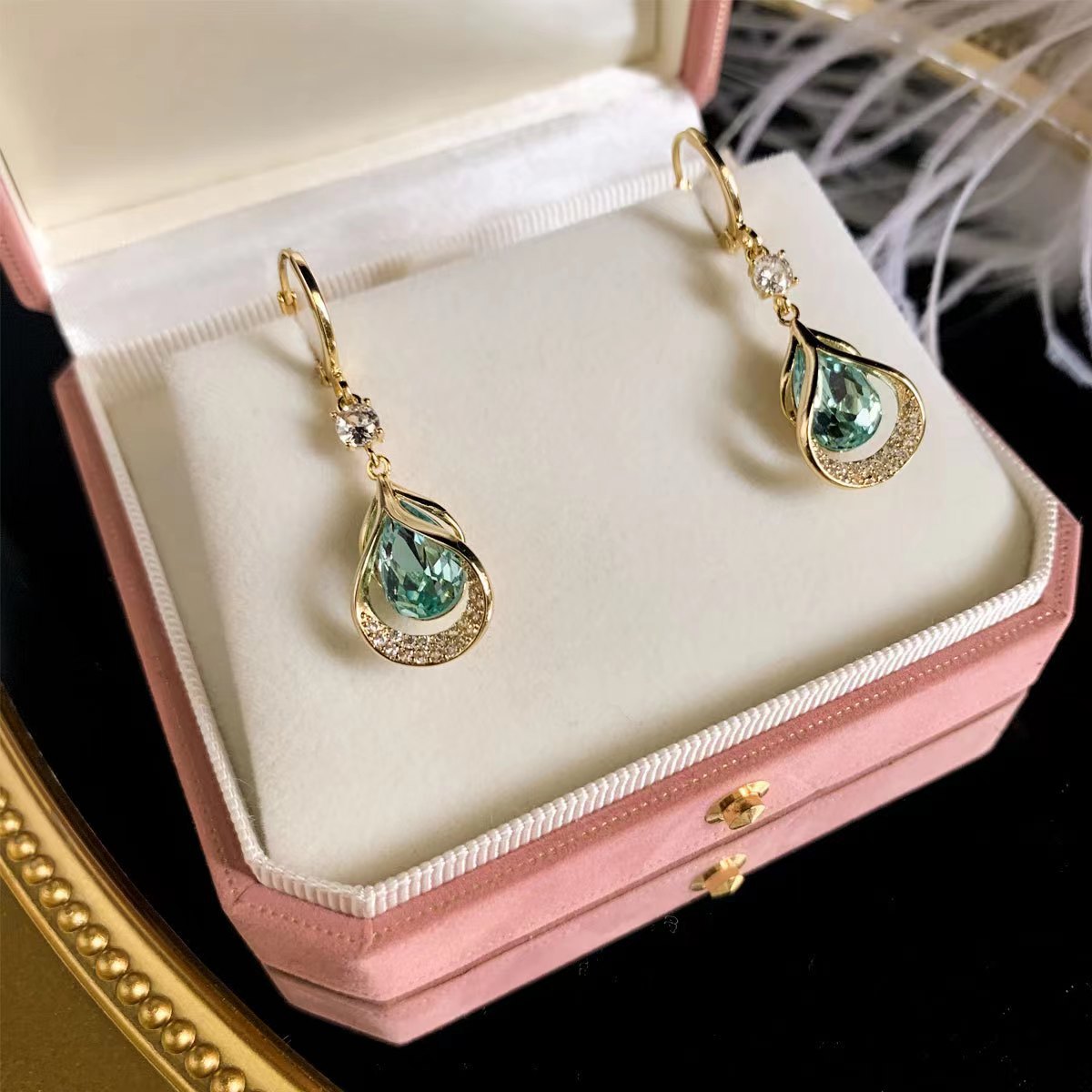 ✨💎💎【Kupite 1, dobite 2 gratis】 Novi uhani z bleščečo eleganco