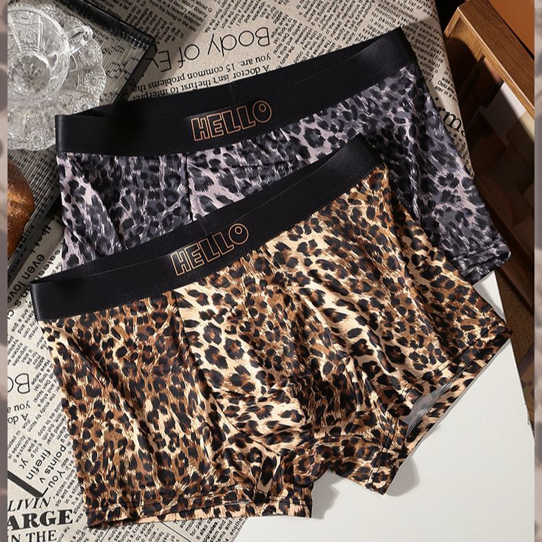 🐆🩲🔥Cumpărați 2 obțineți 2 gratuit🔥Lenjerie intimă bărbătească din mătase glacială, boxer confortabil cu imprimeu leopard, lenjerie intimă bărbătească respirabilă, la modă, cu uscare rapidă