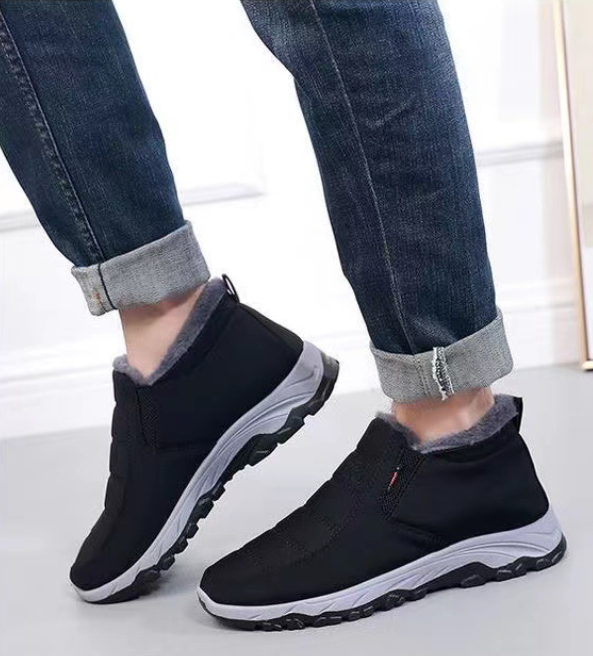 🔥【35-48】Unisex zimske čizme s plišanom podstavom - tople, udobne i neklizajuće za hladno vrijeme.